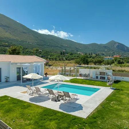 La Luna Villa